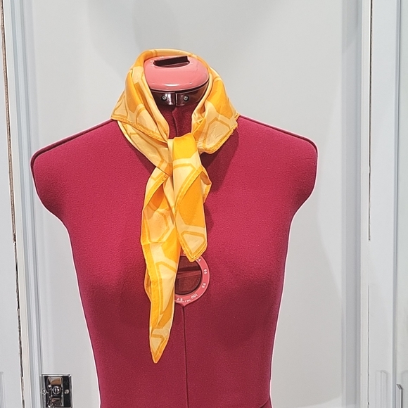 Vintage honey comb scarf - Picture 2 of 2